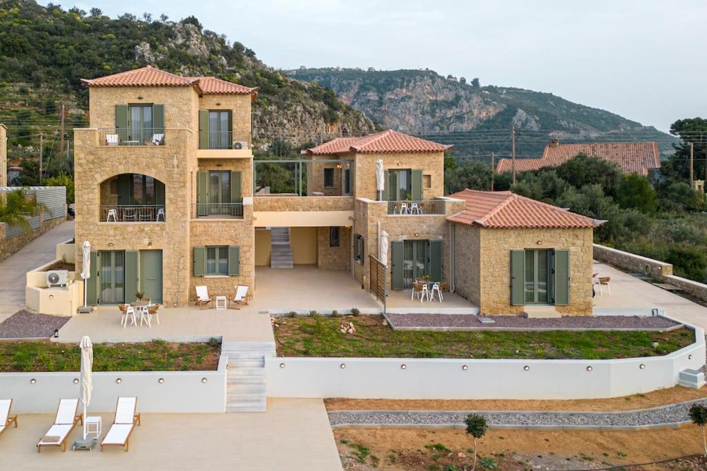 Ipsό Apartment *